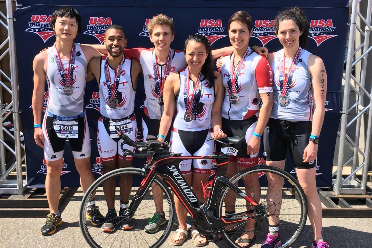 6 students with medals at nationals